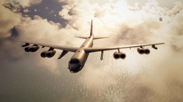 Erste zwei B-52 erhalten neue Triebwerke KC-135 Stratotanker practices landings