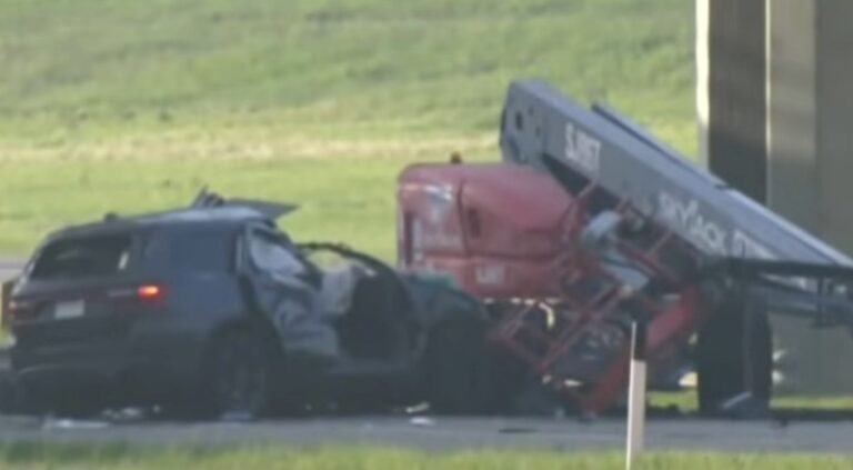 Fatal Boom/SUV crash | Vertikal.net