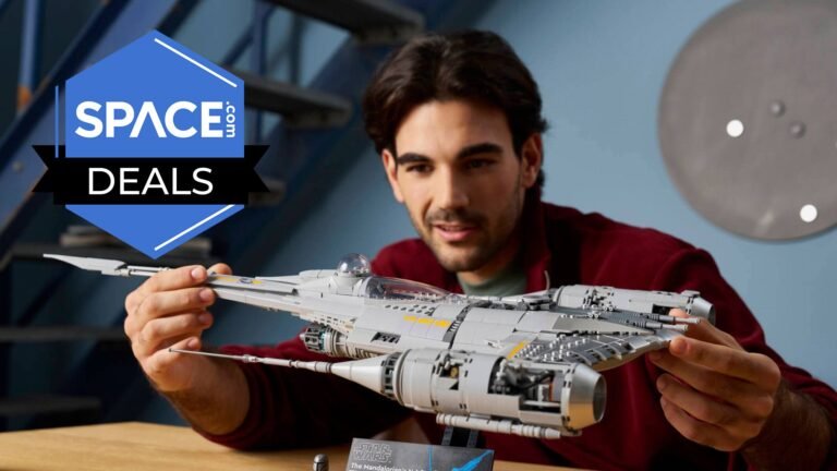 Finally, the Mandalorian's N-1 starfighter gets the respect it deserves with this Lego UCS set.