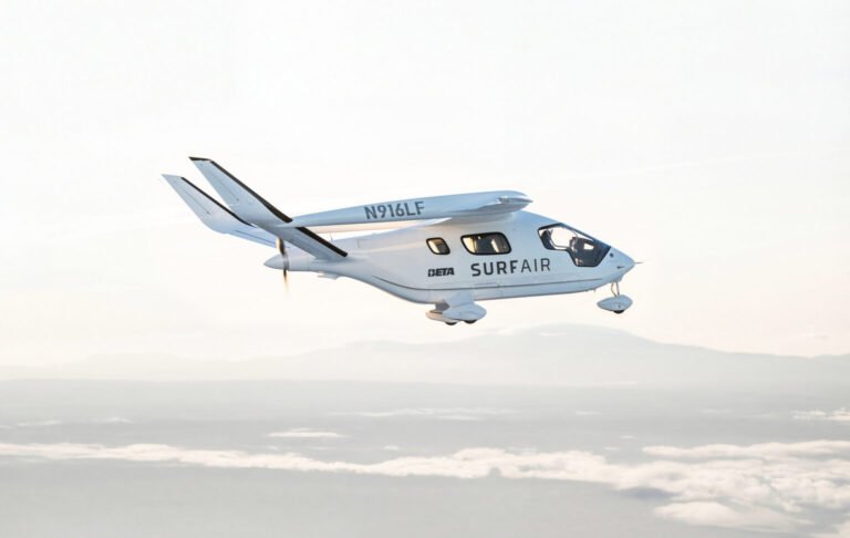 Beta Technologies Alia with Surf Air Mobility livery in flight