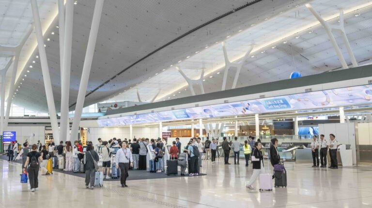 Hong Kong Airport’s Terminal 2 opens for departures Hong Kong Airport's Terminal 2 opens for departures