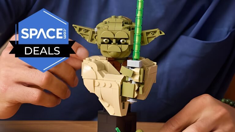 I'll never sleep again if I buy this Lego Star Wars Yoda bust but I need it