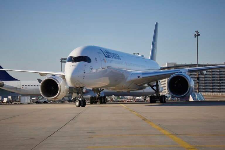 Lufthansa moves to calm summer jitters around fuel supply