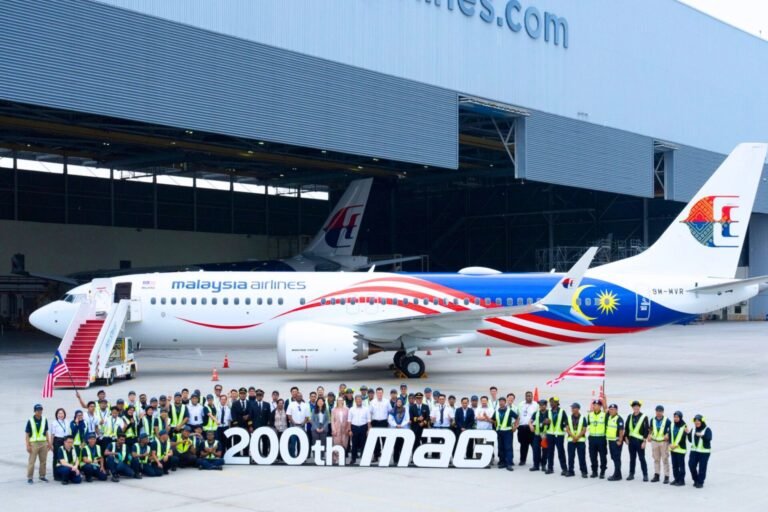 Malaysia Airlines takes delivery of 200th Boeing aircraft Malaysia Airlines takes delivery of 200th Boeing aircraft