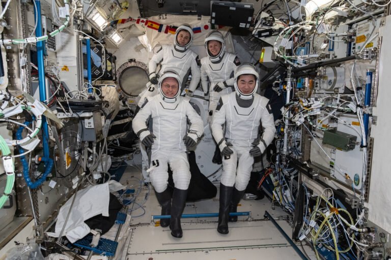 NASA Hosts SpaceX Crew-11 Astronauts for Public Event at Headquarters NASA's SpaceX Crew-11 astronauts gather together for a crew portrait wearing their Dragon pressure suits during a suit verification check inside the International Space Station's Kibo laboratory module. Clockwise from bottom left are, NASA astronaut Mike Fincke, Roscosmos cosmonaut Oleg Platonov, NASA astronaut Zena Cardman, and JAXA (Japan Aerospace Exploration Agency) astronaut Kimiya Yui.