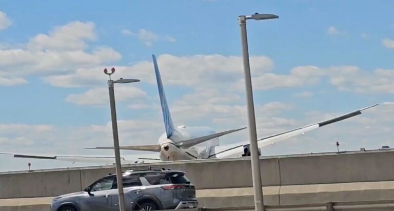 NTSB launches investigation after a United Boeing 767 clips light pole during very low approach to Newark