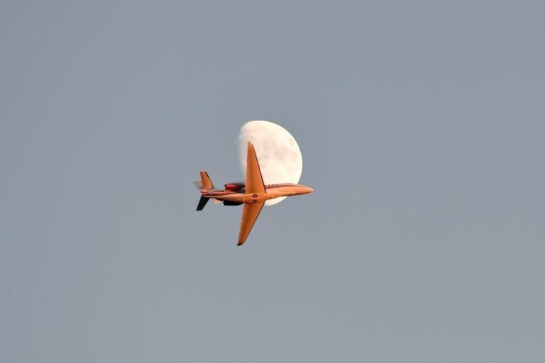 bizjet moon