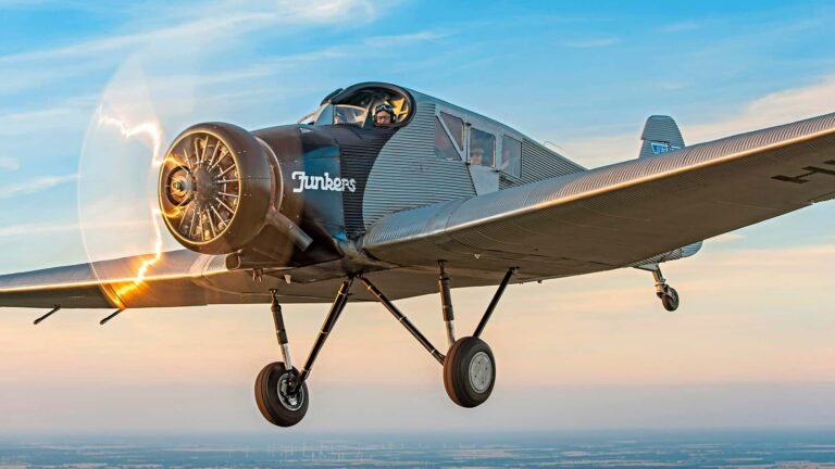 Rundflüge mit der Junkers F13: Luftfahrterlebnis wie anno dazumal F-35B aus Italein starten und landen erstmals auf finnischer Autobahn.