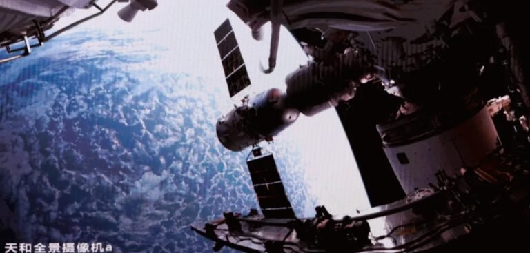 Shenzhou-23 crew arrives at Tiangong as China maps path to 2030 lunar landing Shenzhou-23 crew arrives at Tiangong as China maps path to 2030 lunar landing