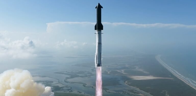 SpaceX launches first Starship V3 SpaceX launches first Starship V3