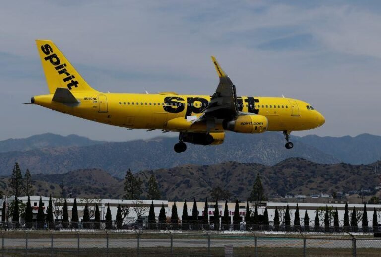 Spirit Airlines aircraft lands at Hollywood Burbank Airport
