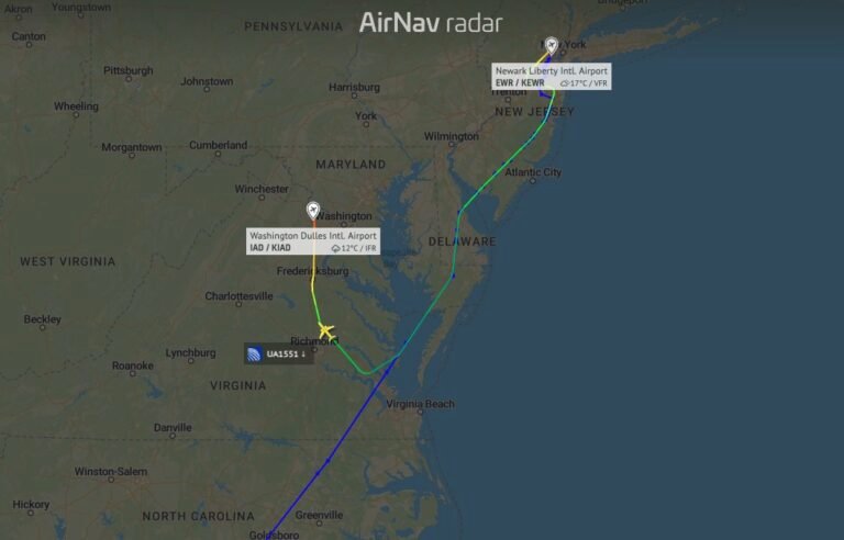 United Airlines Flight diverted to Dulles after passenger attempted to open door mid-flight and assaulted traveler United Airlines Flight diverted to Dulles after passenger attempted to open door mid-flight and assaulted traveler