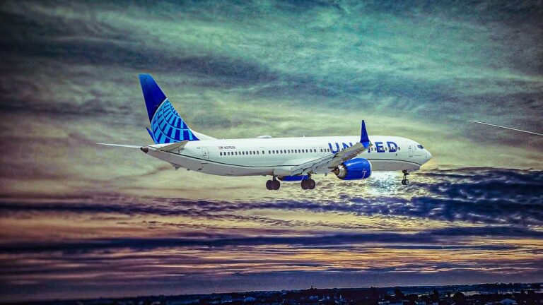 United Pilot’s FBI Warning Over Passenger’s Wi-Fi Hotspot Name United Pilot's FBI Warning Over Passenger's Wi-Fi Hotspot Name