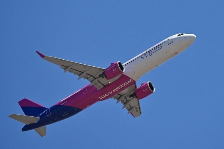 Wizz Air plane