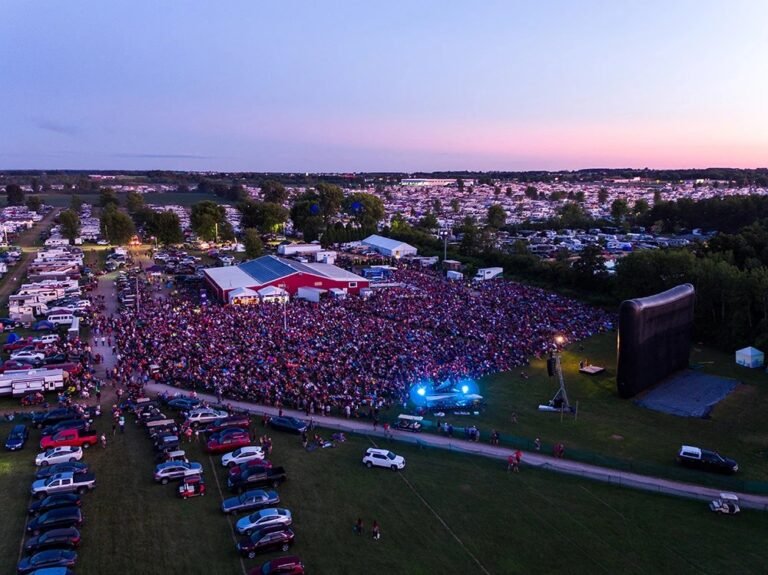 AirVenture Evening Lineup To Include Astronauts, Aviation Films