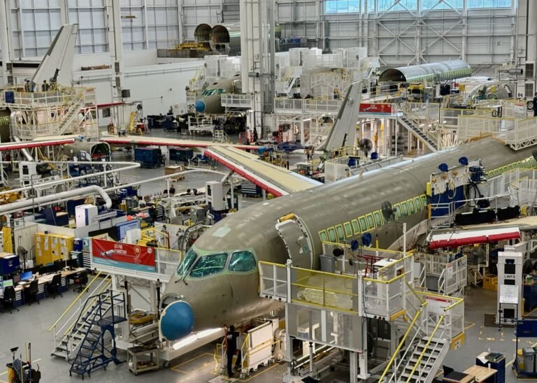 Airbus readies for decision on ‘simple’ A220 stretch to match customer demands Airbus readies for decision on ‘simple’ A220 stretch to match customer demands