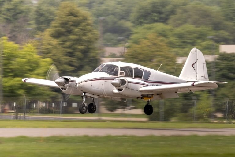 Airports Object To ADS-B Landing Fee Limits In Safety Bill Airports Object To ADS-B Landing Fees Limits In Safety Bill