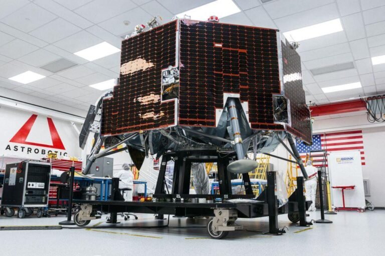 Astrobotic Unveils Moon-Bound Griffin Lander Astrobotic