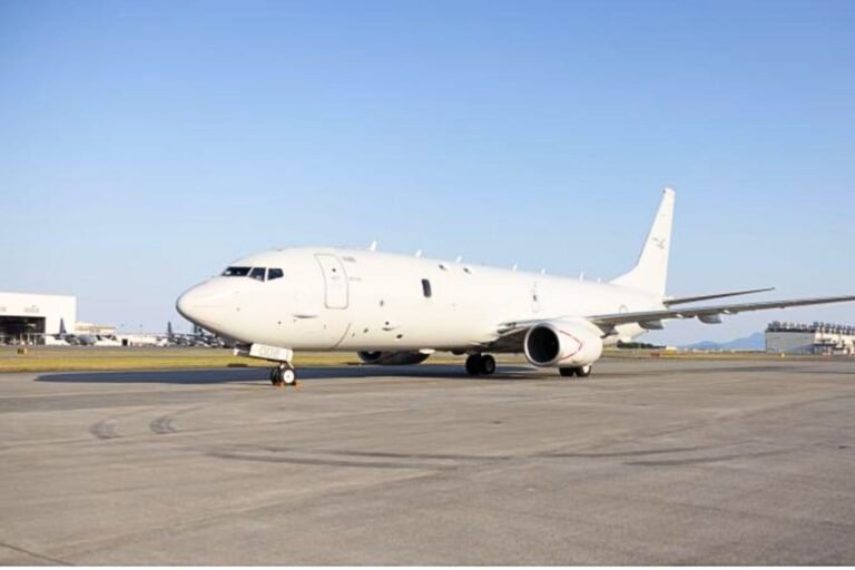 Australian and Japanese aircraft share data over the Pacific