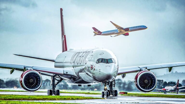 Baggage Delays Strand 800 at Orlando Airport for 5+ Hours, Passengers Threatened With Arrest for Leaving