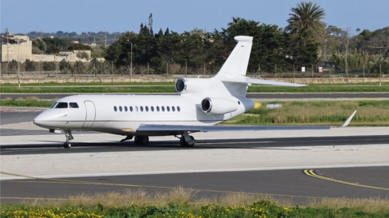 Falcon 7X and 8X get a connectivity retrofit as resale pressure builds