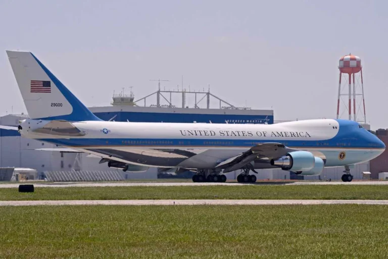 Historic Air Force One aircraft appears to complete final presidential mission after 35 years Air Data News