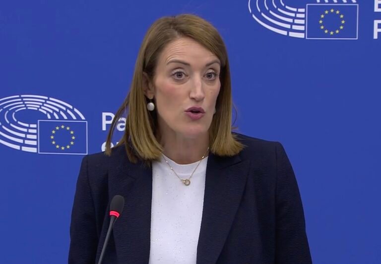 Long-running and difficult negotiations lead to compromise on EU passenger rights Long-running and difficult negotiations lead to compromise on EU passenger rights