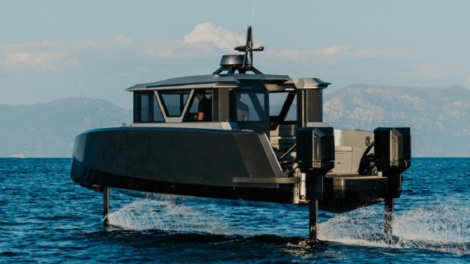 Navier Is Rolling Out 100 Electric Foiling Yachts in the Maldives Navier Is Rolling Out 100 Electric Foiling Yachts in the Maldives