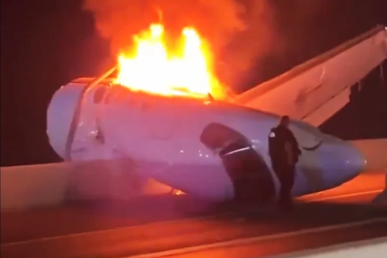 NetJets Citation Latitude crashes during emergency diversion in Texas Air Data News