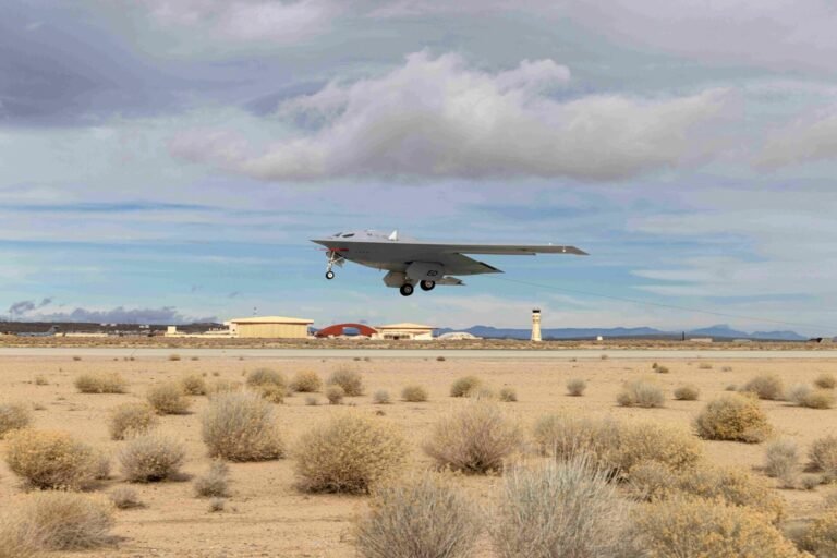 Operational pilot flies B-21 Raider in historic test flight