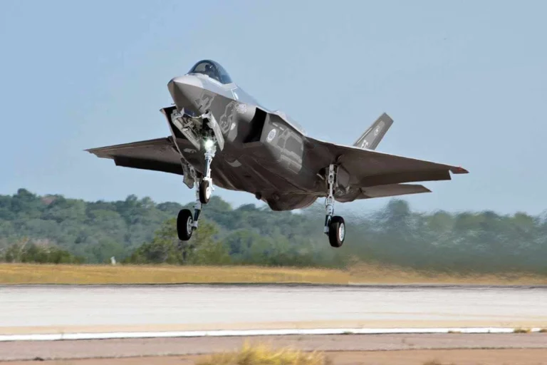 Pentagon awards $154 million contract for 11 F-35s destined for undisclosed customer Air Data News