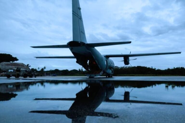 RAAF C-27J conducts first Pacific patrol over Cook Islands RAAF C-27J conducts first Pacific patrol over Cook Islands