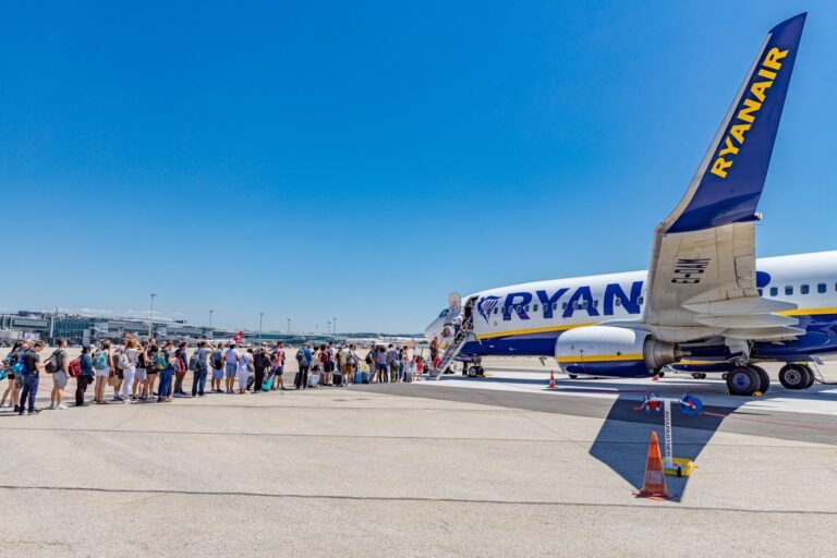 Ryanair slams new EU hand luggage rule as ‘gobbledygook’ Ryanair slams new EU hand luggage rule as ‘gobbledygook’