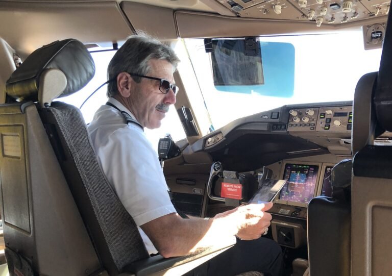 The author says a nonoffensive sense of humor can help maintain a relaxed but effective cockpit environment. [Credit: Les Abend]