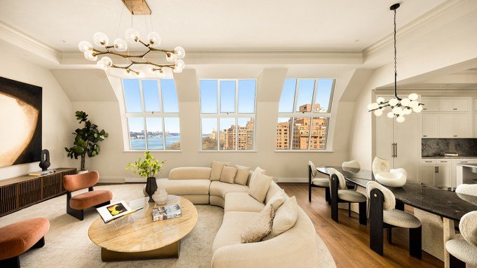 This $22 Million Penthouse Tops a Landmarked Upper West Side Building This $22 Million Penthouse Tops a Landmarked Upper West Side Building