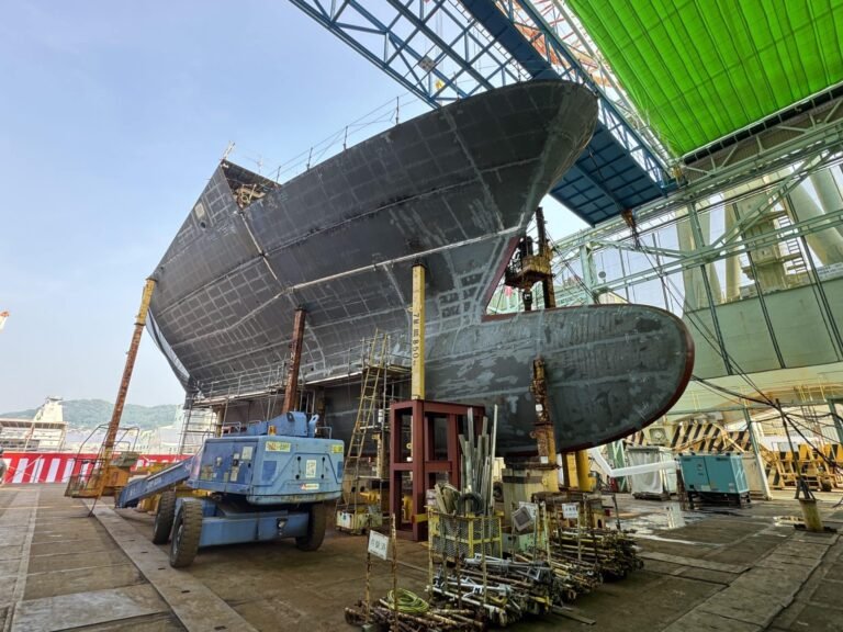 U.S. Eyes Warships from Japanese and South Korean Shipyards US Eyes Warships From Japanese and South Korean Shipyards