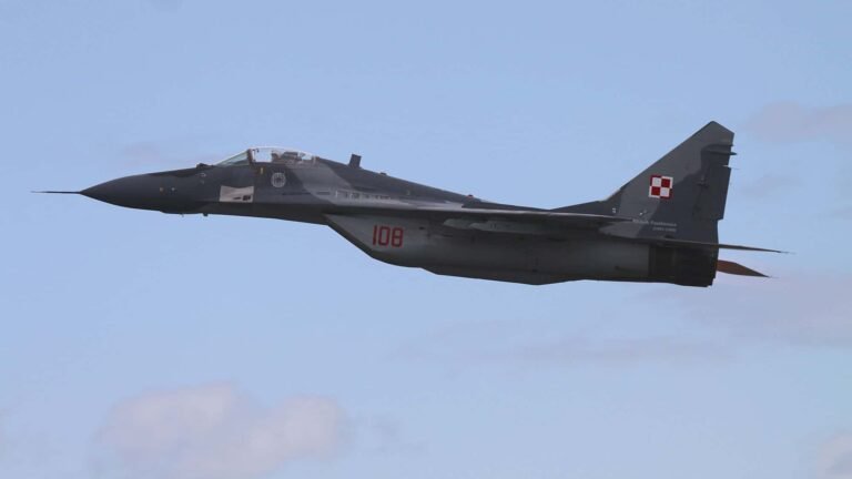 Übergabe der MiG-29 an Ukraine weiter blockiert: Wegen Drohnentechnologie-Transfer Northrop Grumman B-21 Raider beim Start.
