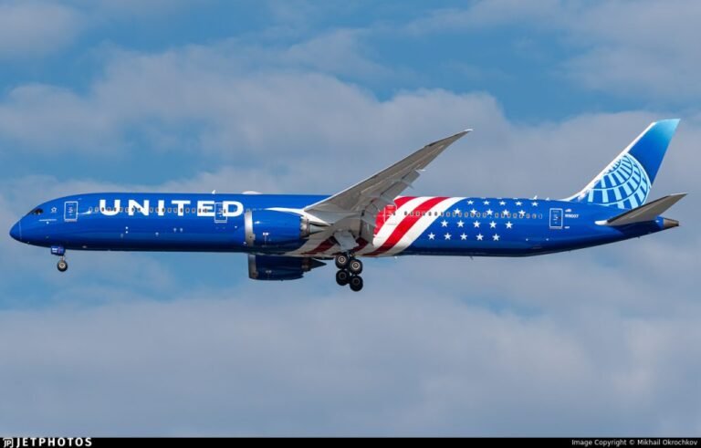 United adds two “Stars and Stripes” special livery aircraft United Airlines’ Stars and Stripes livery 787-10