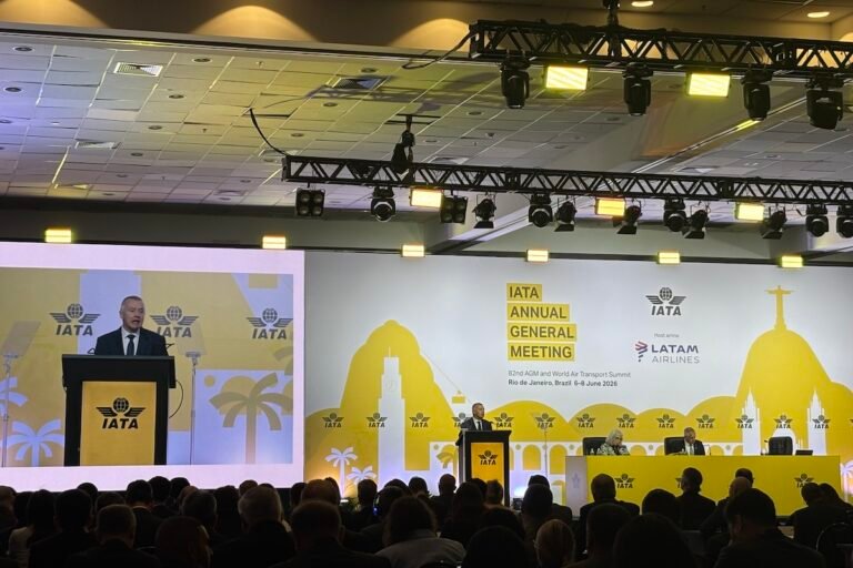 Walsh criticizes OEMs, governments in IATA farewell Walsh criticizes OEMs, governments in IATA farewell