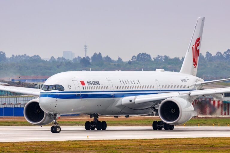 Air China orders 15 A350s, 40 A320neos for Shenzhen Airlines Air China orders 15 A350s, 40 A320neos for Shenzhen Airlines