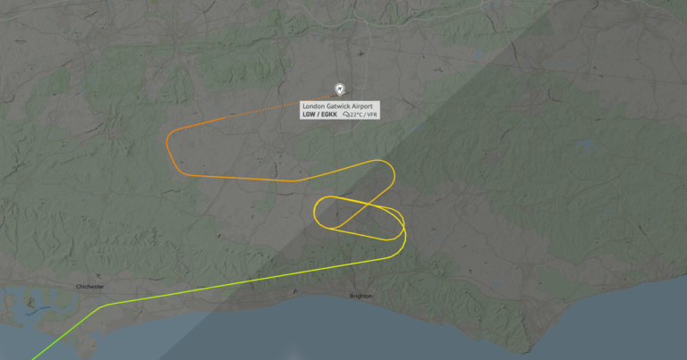 Airbus A320 von British Airways blockiert Flughafen London-Gatwick – gleich neun Flugzeuge melden Treibstoffnotlage Airbus A320 von British Airways blockiert Flughafen London-Gatwick - gleich neun Flugzeuge melden Treibstoffnotlage