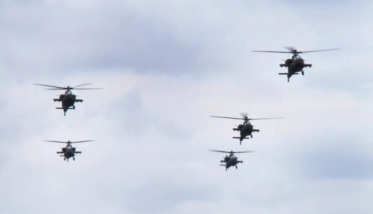 Apache AH-64 helicopters