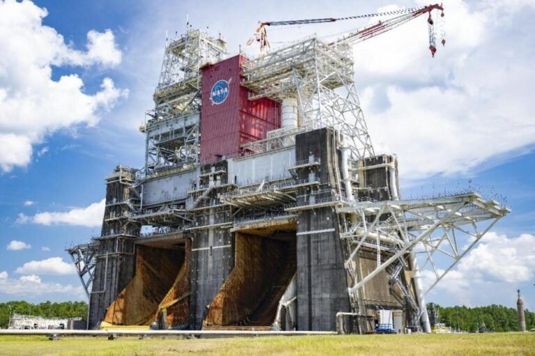 Blue Origin Turns To NASA For New Glenn Upper Stage Engine Test Site newglenn