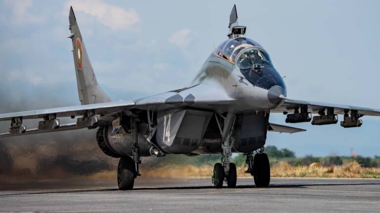 Bulgarische MiG-29 weigern sich zu sterben MiG-29 der bulgarischen Luftwaffe in Aktion.