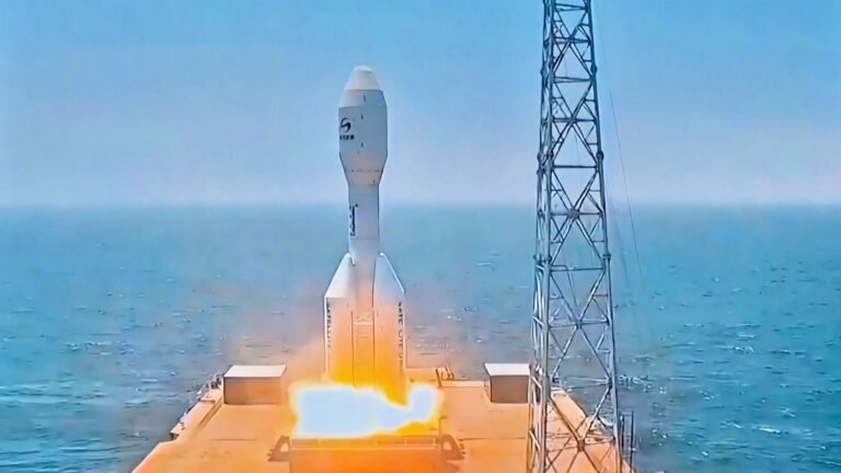 China’s record-breaking Gravity-1 rocket launches 9 satellites from a ship at sea (video) China's record-breaking Gravity-1 rocket launches 9 satellites from a ship at sea (video)