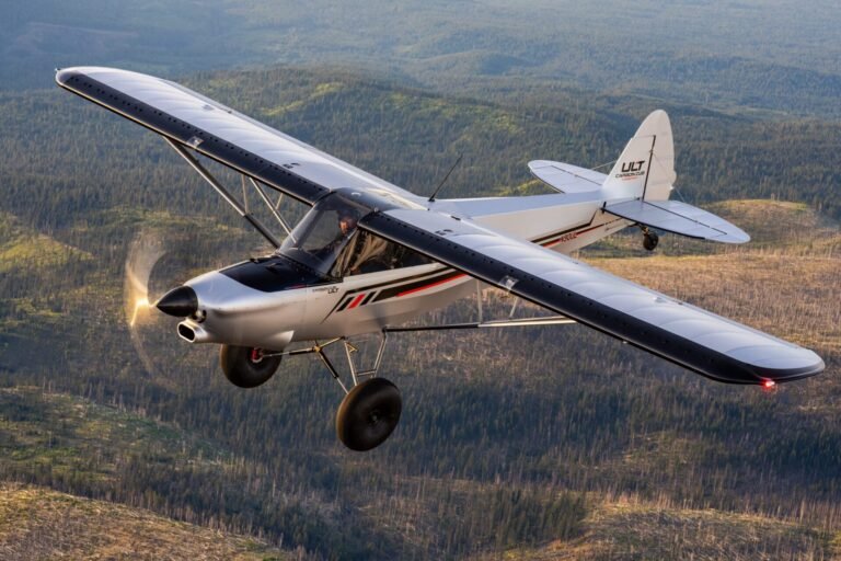 CubCrafters unveils turbine-powered Carbon Cub ULT CubCrafters unveils turbine-powered Carbon Cub ULT