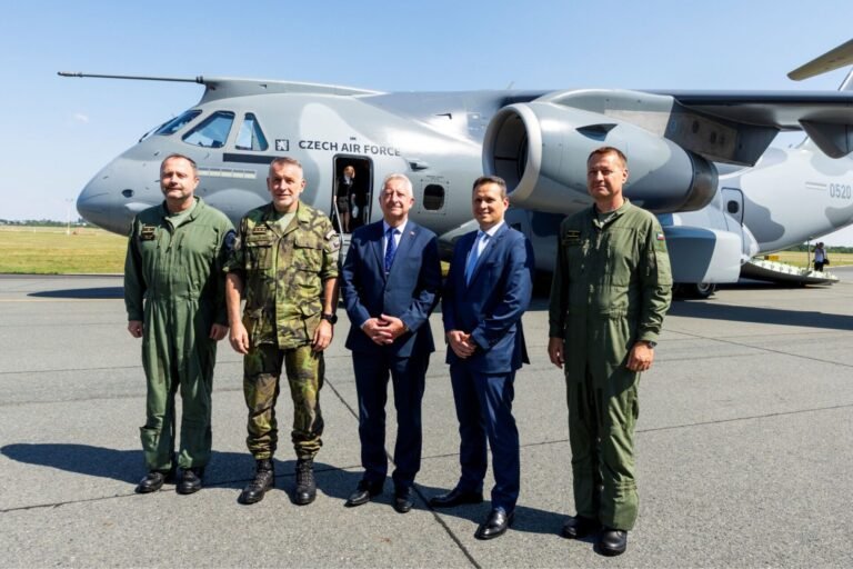 Embraer delivers first C-390 Millennium to Czech Air Force Embraer delivers first C-390 Millennium to Czech Air Force