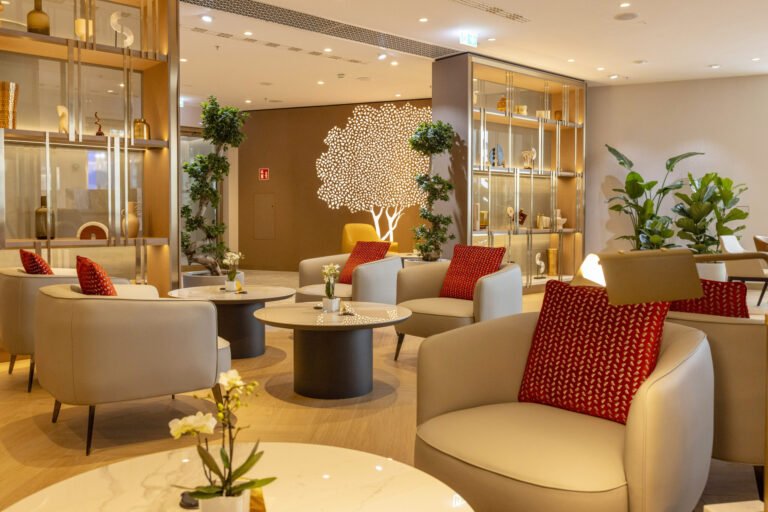 Emirates präsentiert ein neues Lounge-Konzept Emirates präsentiert ein neues Lounge-Konzept