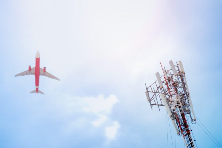 FAA sets 5G altimeter rule as FCC clears C-band auction
