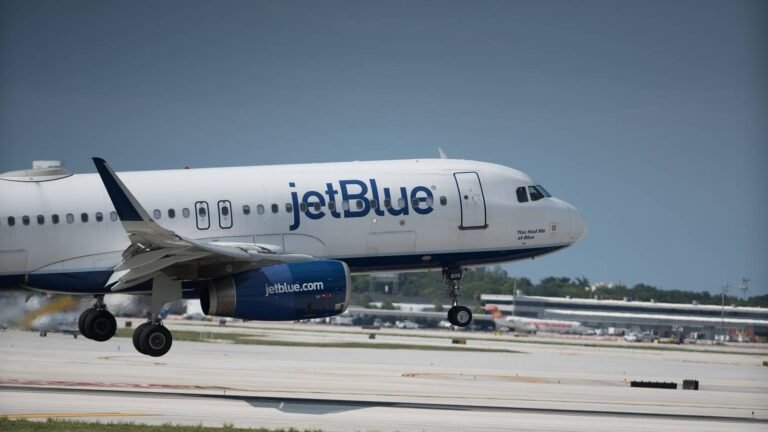 JetBlue Expands In Fort Lauderdale & Hires Former Spirit Airlines Crew JetBlue Expands In Fort Lauderdale & Hires Former Spirit Airlines Crew